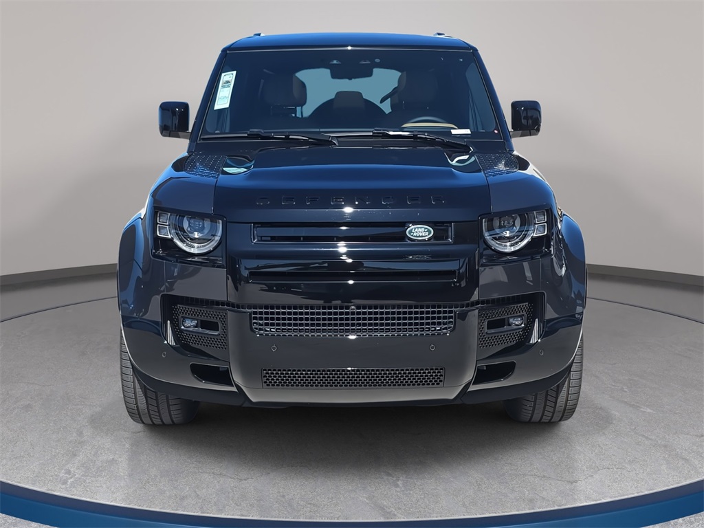 2025 Land Rover Defender 110 X photo 2