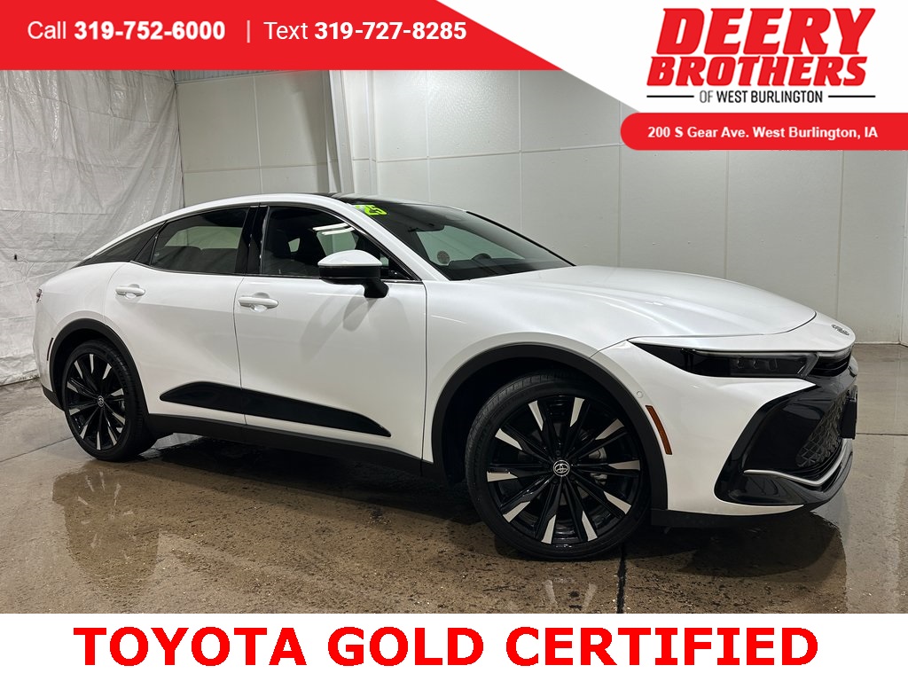 2025 Toyota Crown Platinum's photo