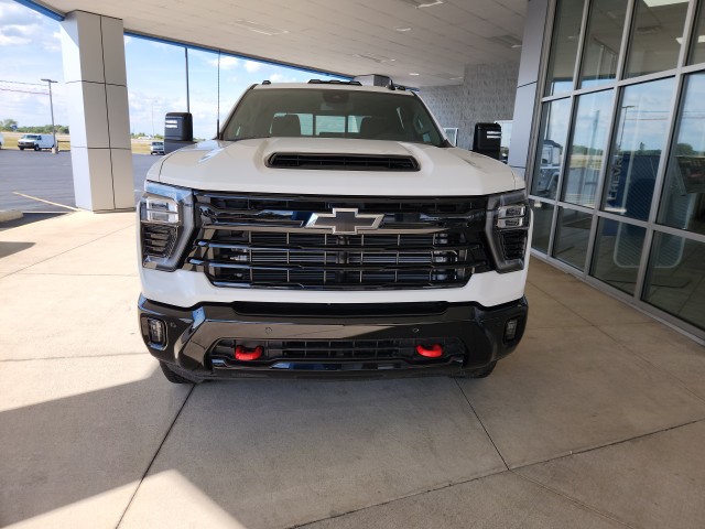 2025 Chevrolet Silverado 2500HD LT photo 9