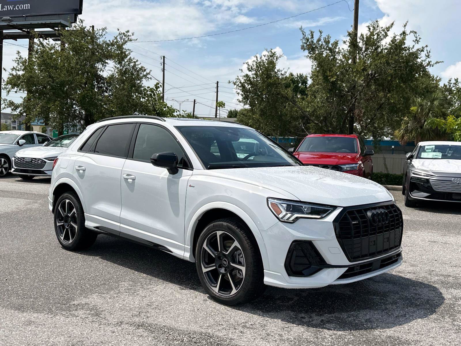 2025 Audi Q3 Premium Plus S line photo 2