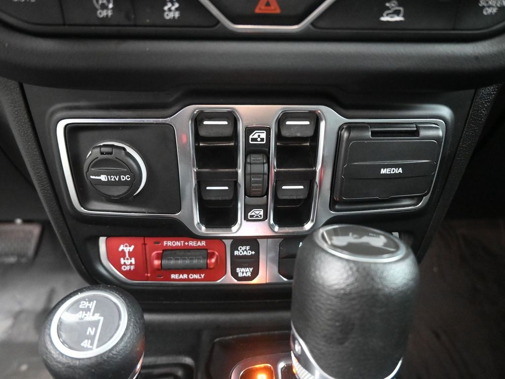 2024 Jeep Wrangler Rubicon photo 29