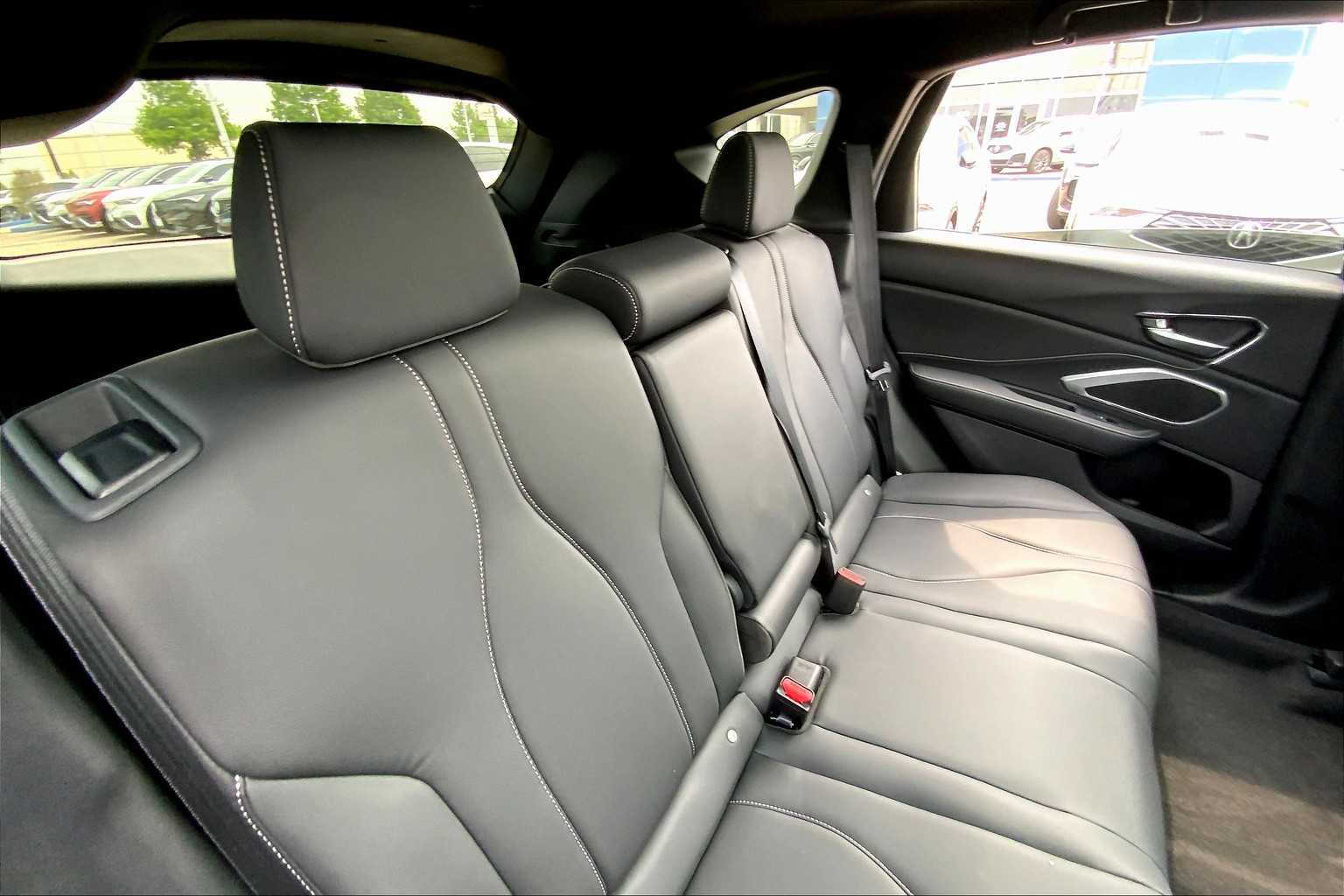 2025 Acura RDX photo 17