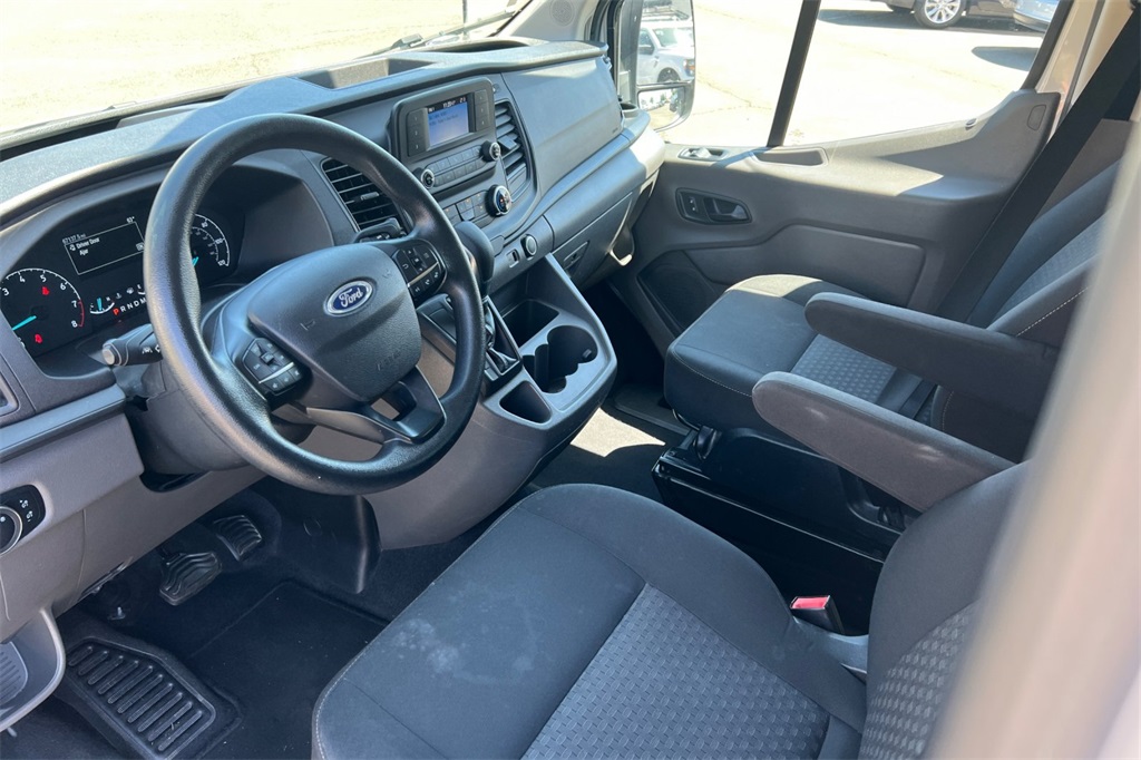 2021 Ford Transit Passenger XL photo 4