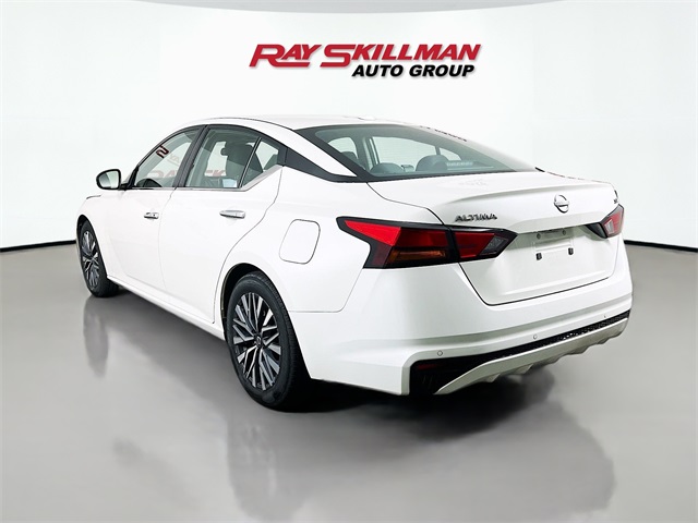 2023 Nissan Altima 2.5 SV photo 2