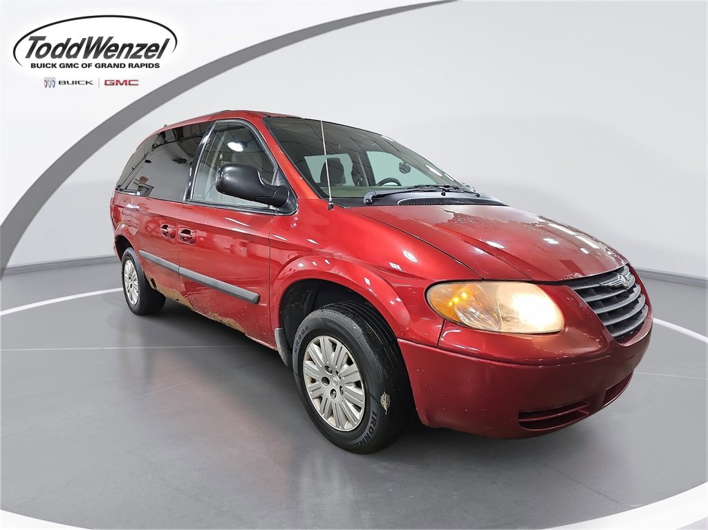 2006 Chrysler Town & Country Base's photo
