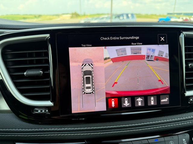 2025 Chrysler Pacifica photo 16