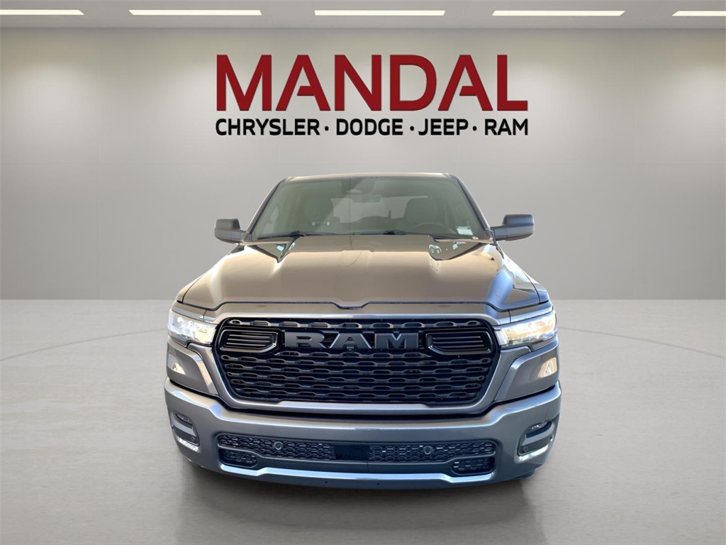 2025 Ram 1500 Tradesman photo 3