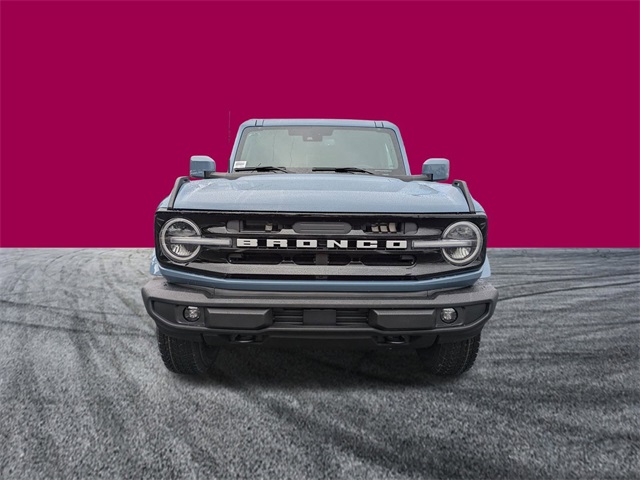 2025 Ford Bronco Outer Banks photo 4