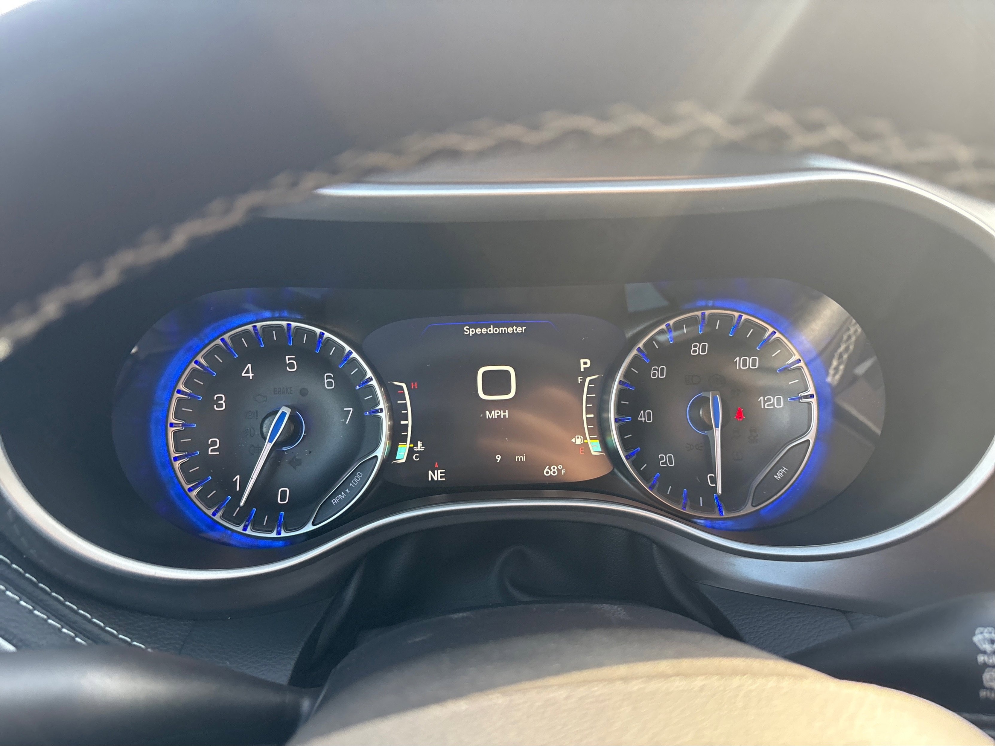 2025 Chrysler Pacifica photo 12