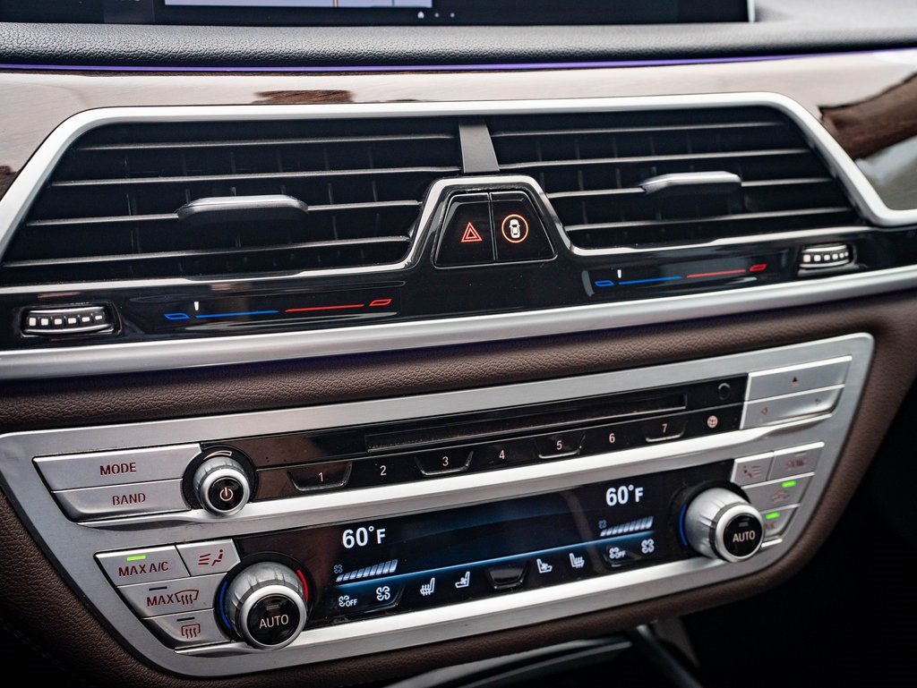 2020 Bmw 740i Sedan photo 17
