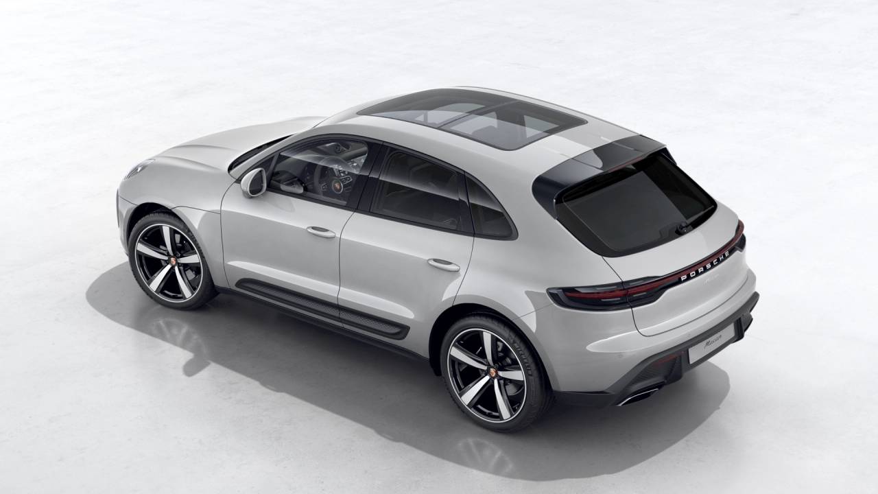 2026 Porsche Macan T photo 3