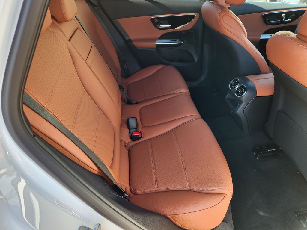 2026 Mercedes Benz GLC 300 4MATIC photo 16