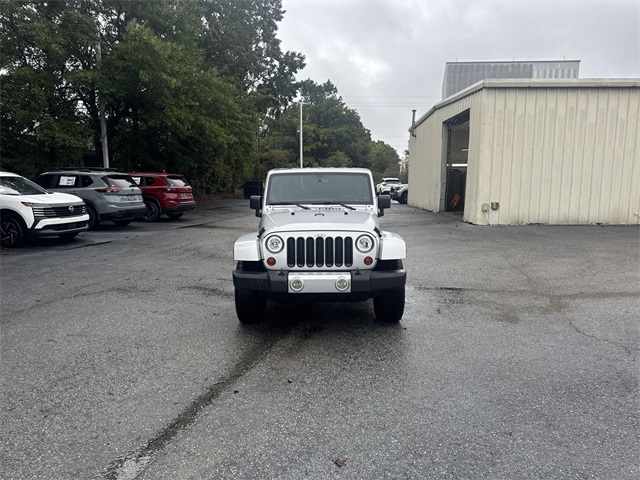 2011 Jeep Wrangler Sahara photo 2