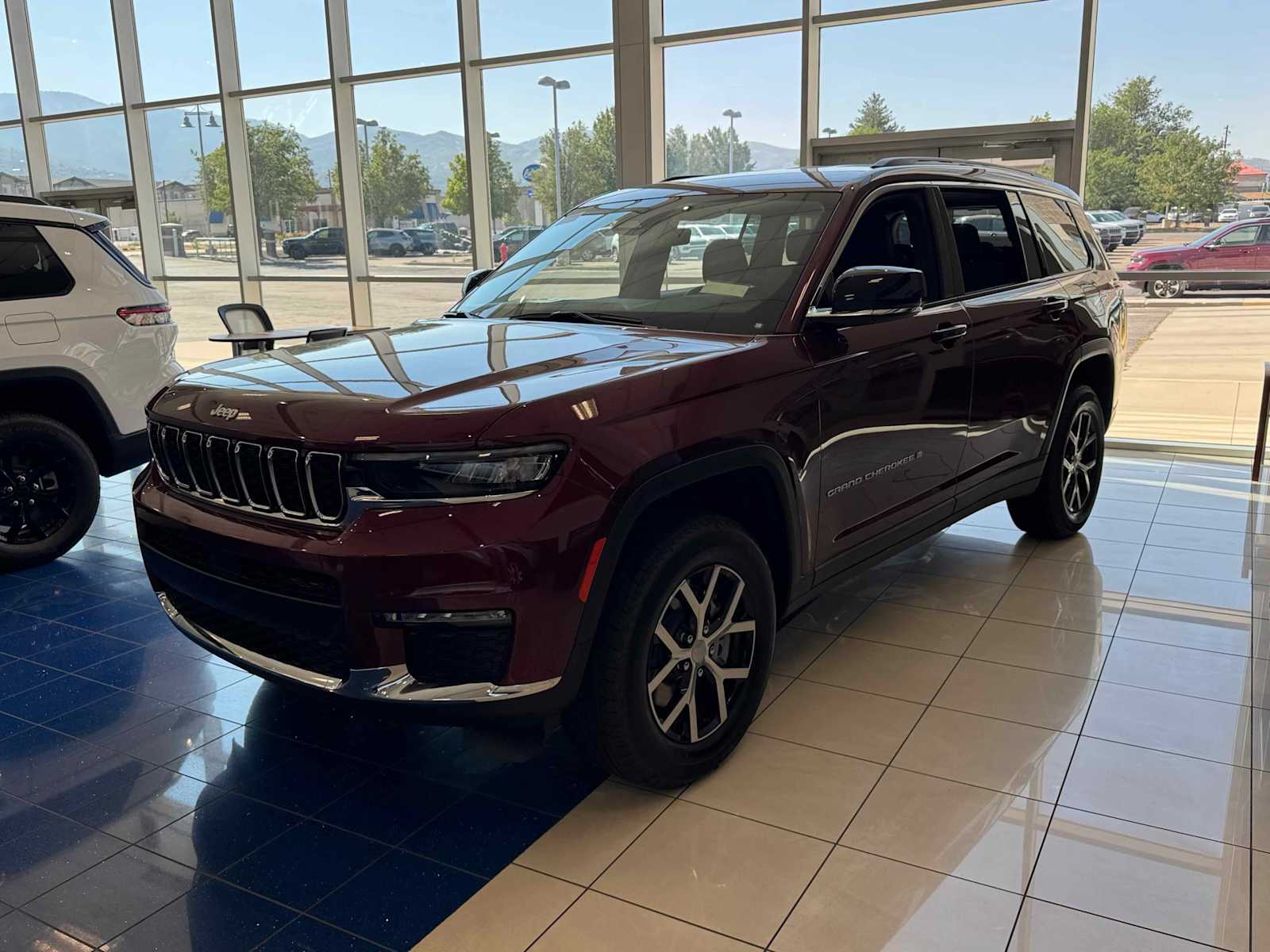 2025 Jeep Grand Cherokee L Limited's photo