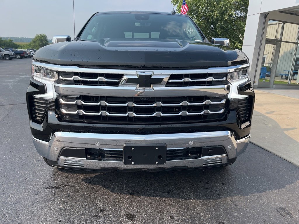 2026 Chevrolet Silverado 1500 LTZ photo 2