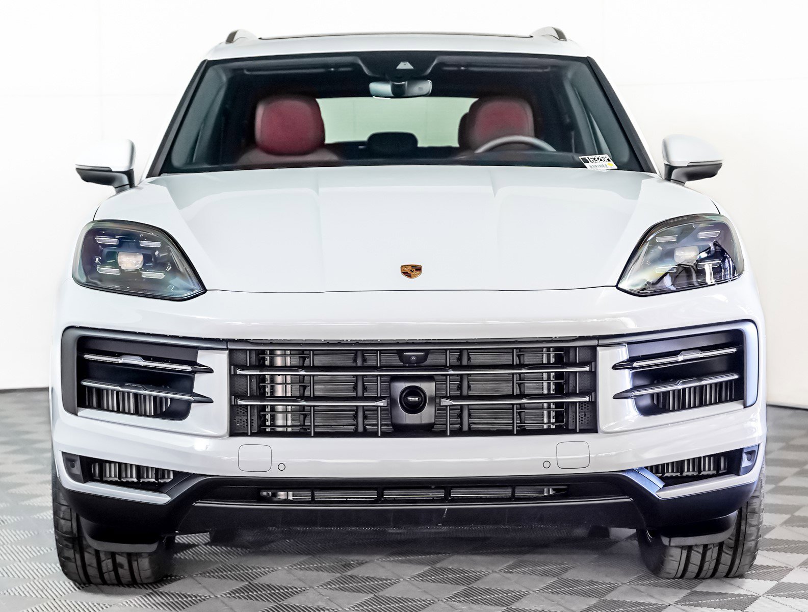 2025 Porsche Cayenne photo 7