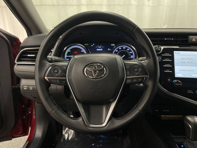 2020 Toyota Camry Hybrid XLE photo 11