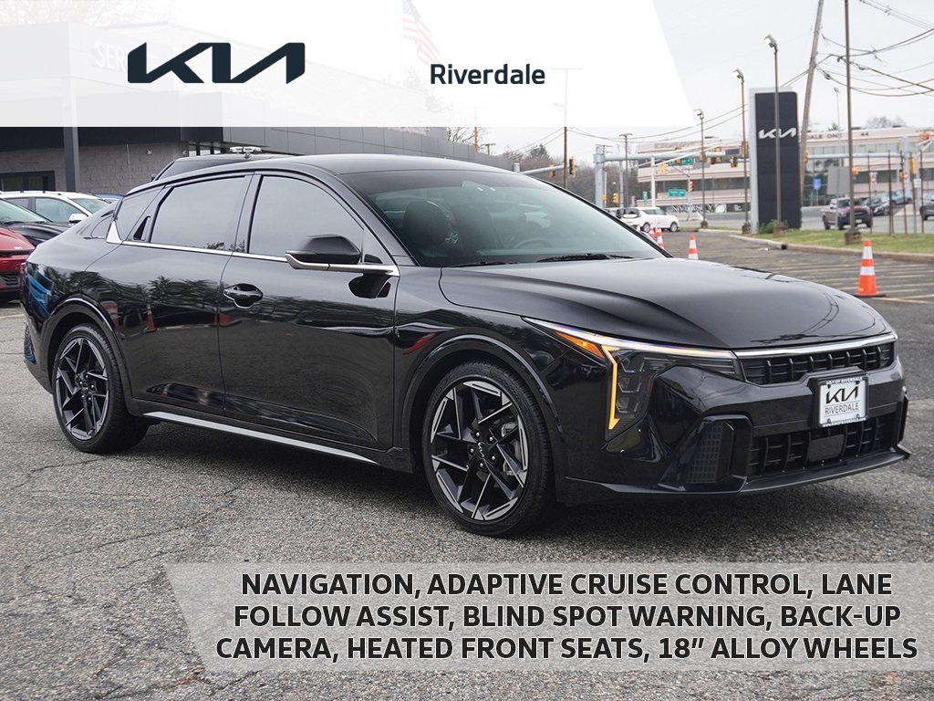 2025 Kia K4 GT-Line's photo