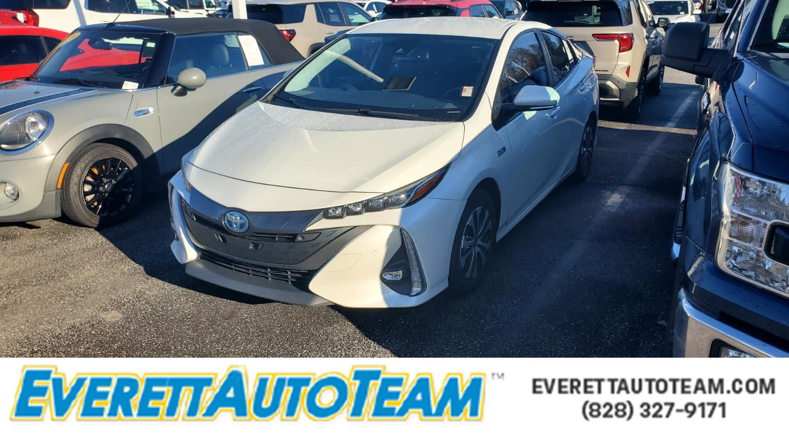 2022 Toyota Prius Prime Limited's photo
