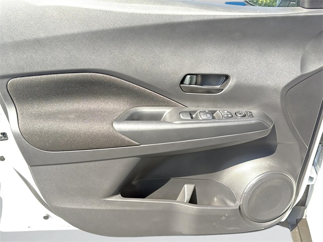 2025 Nissan Kicks Play S photo 21