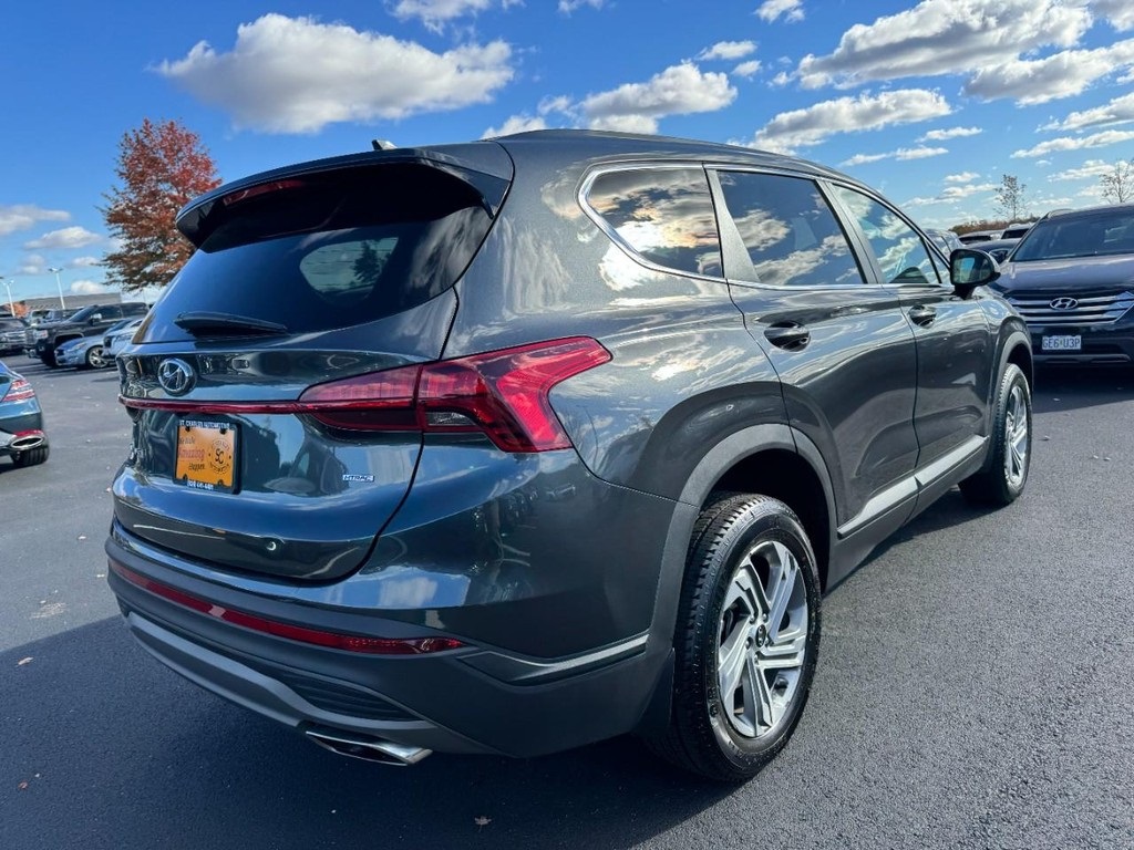 2023 Hyundai Santa Fe SE photo 2