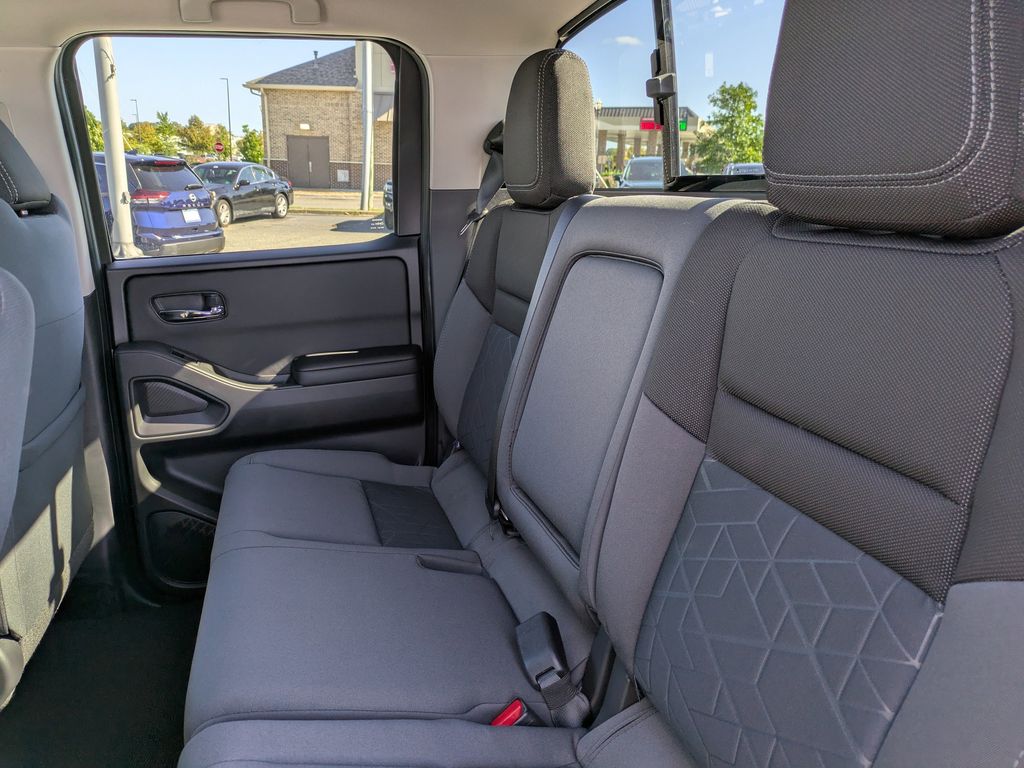 2026 Nissan Frontier SV photo 12