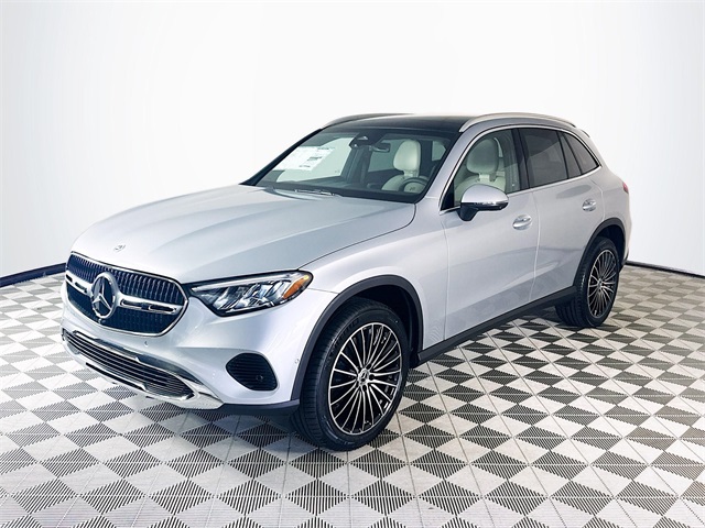 2026 Mercedes Benz GLC 300 4MATIC photo 3