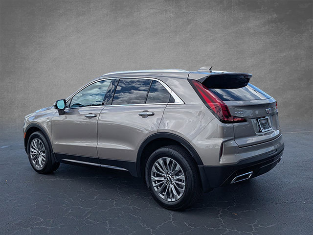 2024 Cadillac XT4 Premium Luxury photo 4