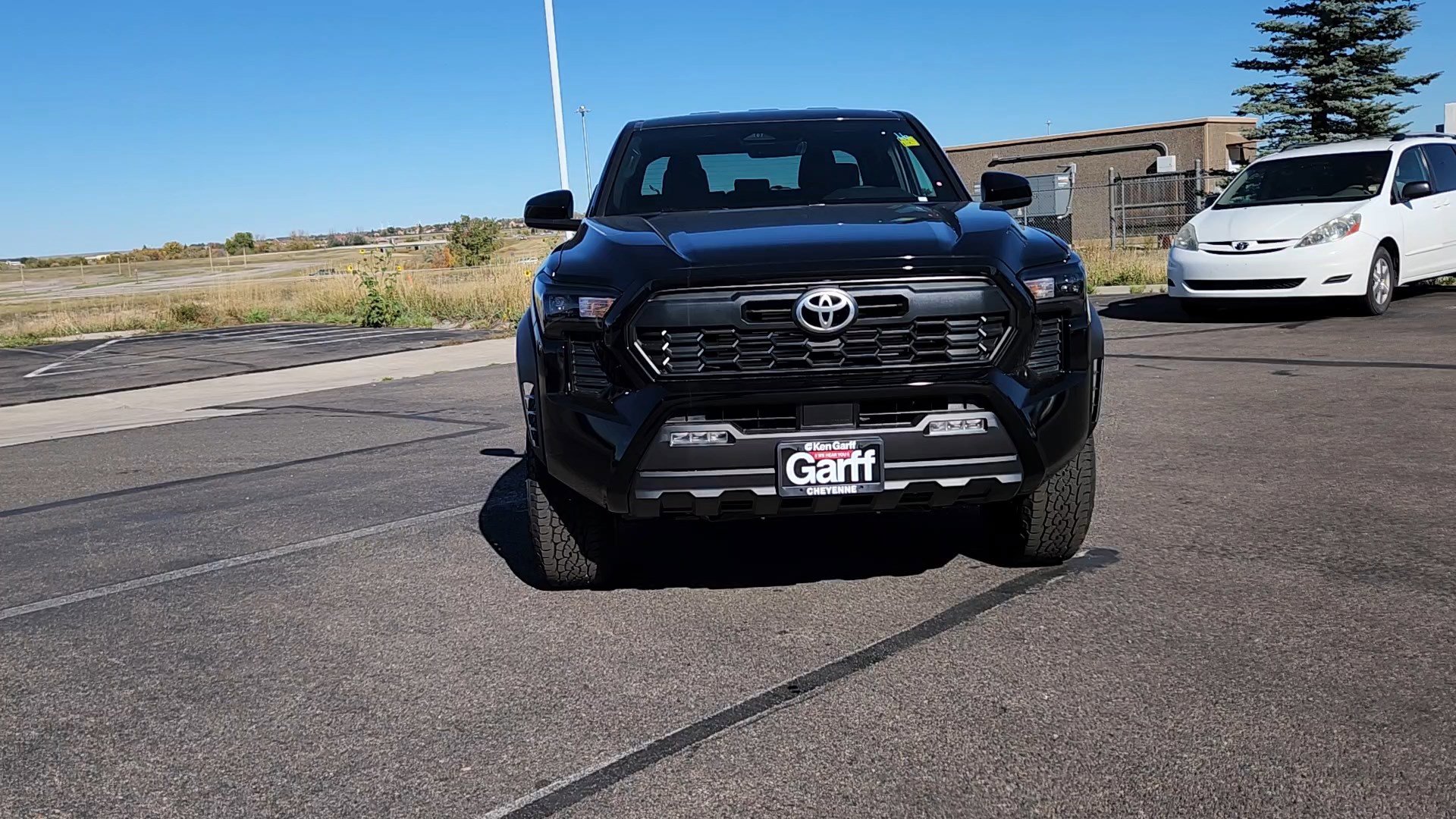 2025 Toyota Tacoma TRD Off-Road photo 4