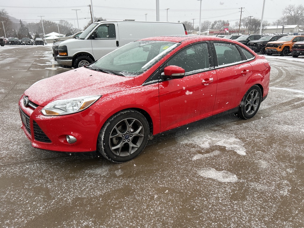 Used 2014 Ford Focus SE with VIN 1FADP3F21EL219021 for sale in Winona, MN