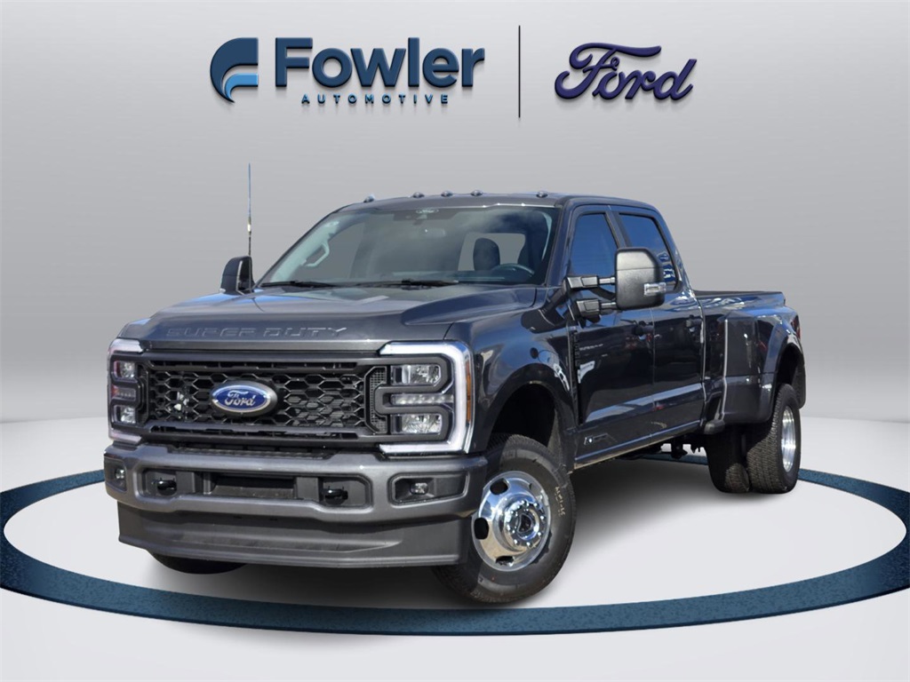 2026 Ford F-350 Super Duty XL's photo