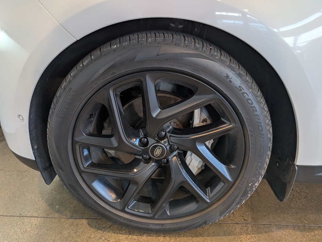 2024 Land Rover Range Rover Sport SE photo 9