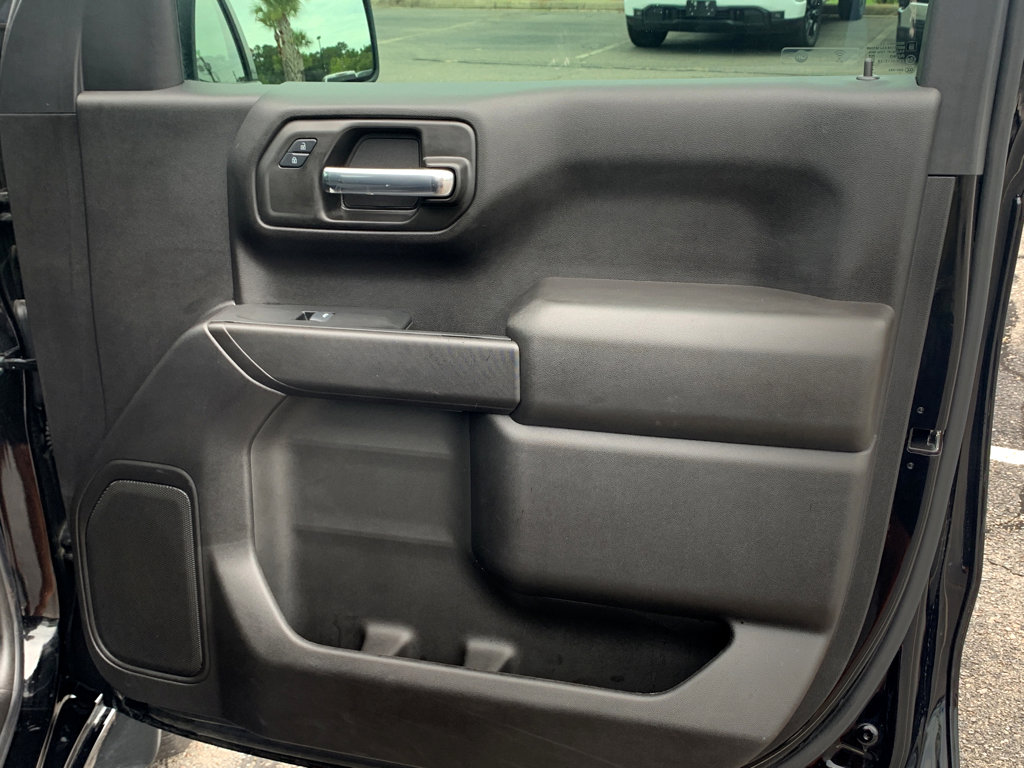 2024 Chevrolet Silverado 1500 Custom photo 8