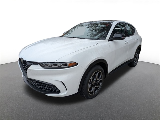 2025 Alfa Romeo Tonale Base's photo