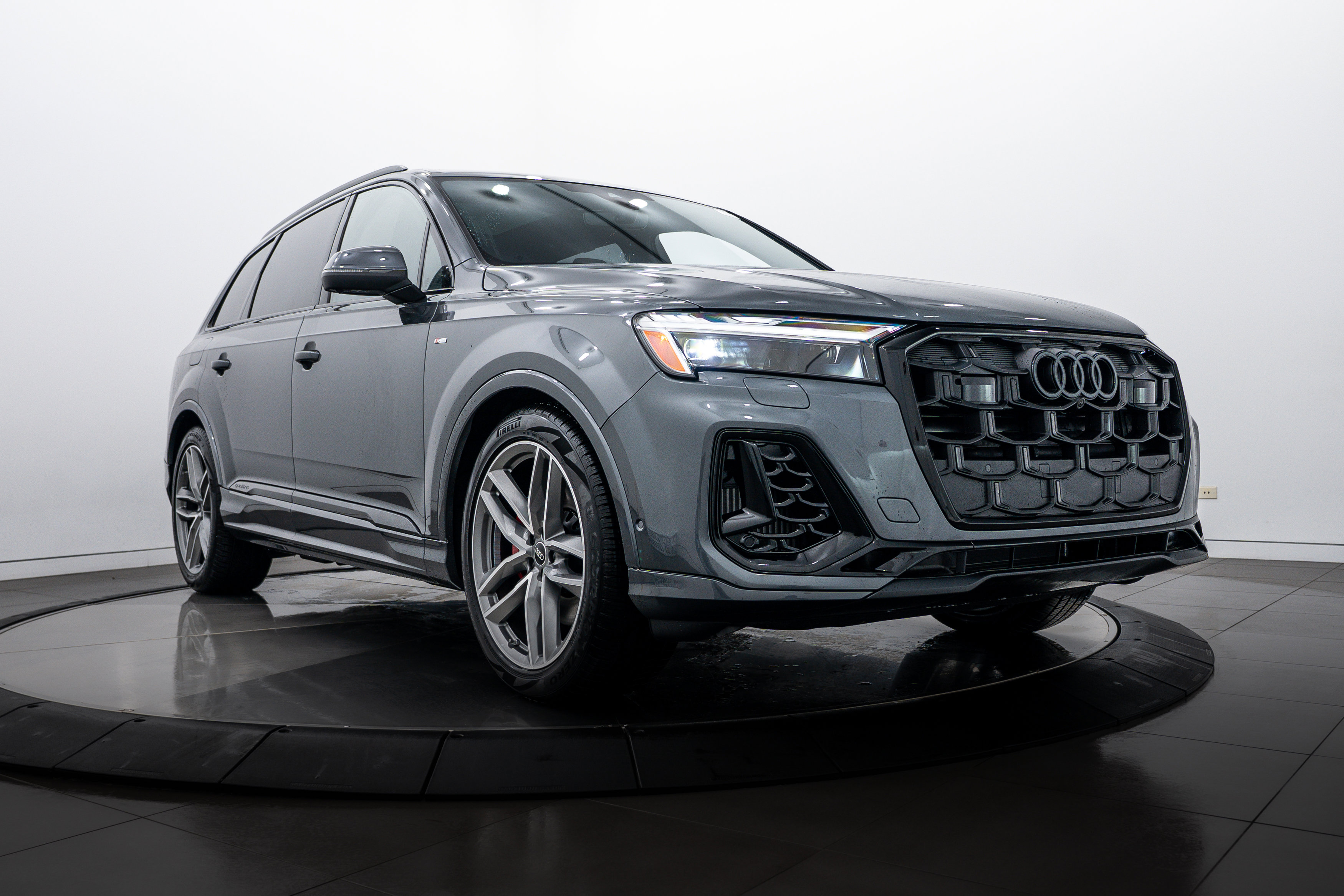 2026 Audi Q7 Prestige's photo