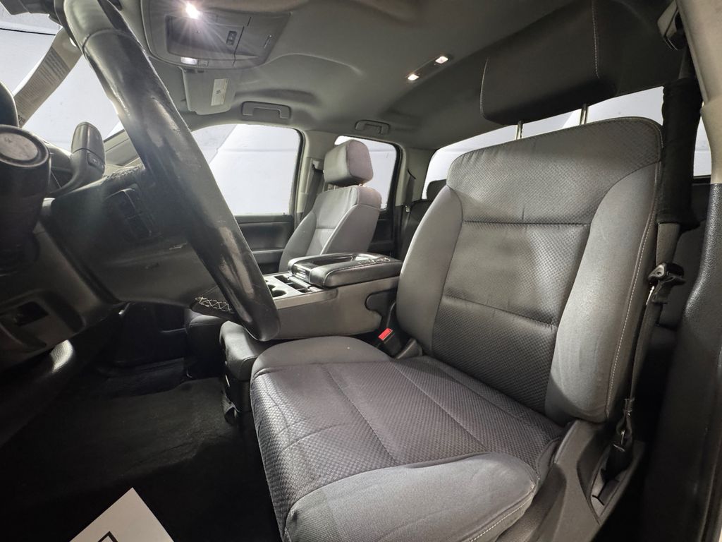 2019 Chevrolet Silverado 1500 LT photo 8