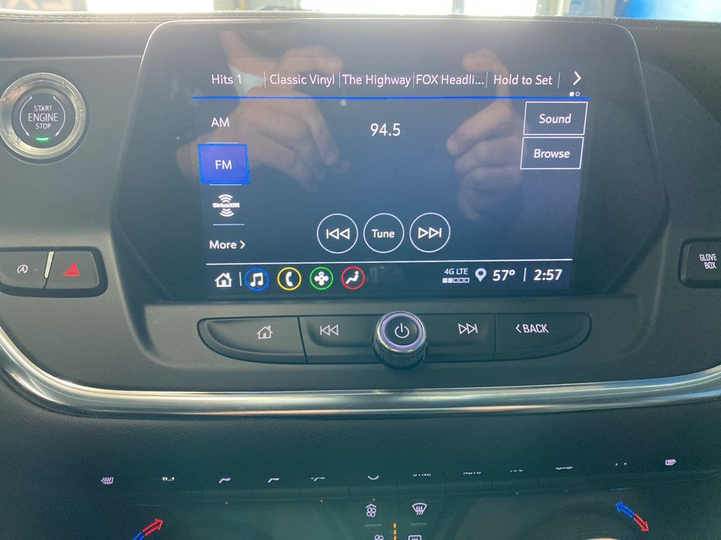 2022 Chevrolet Blazer 2LT photo 2