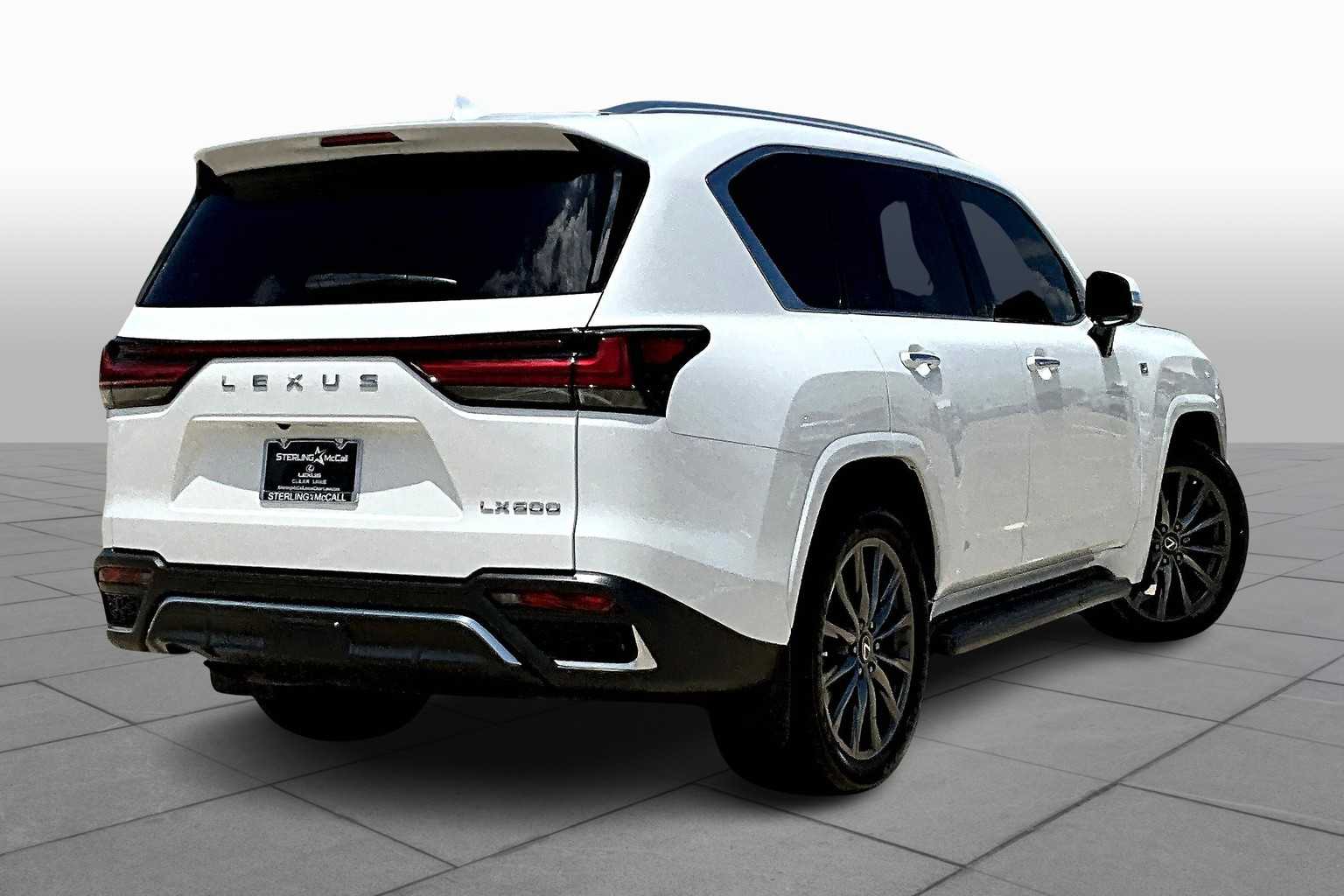 2024 Lexus LX 600 F SPORT photo 11