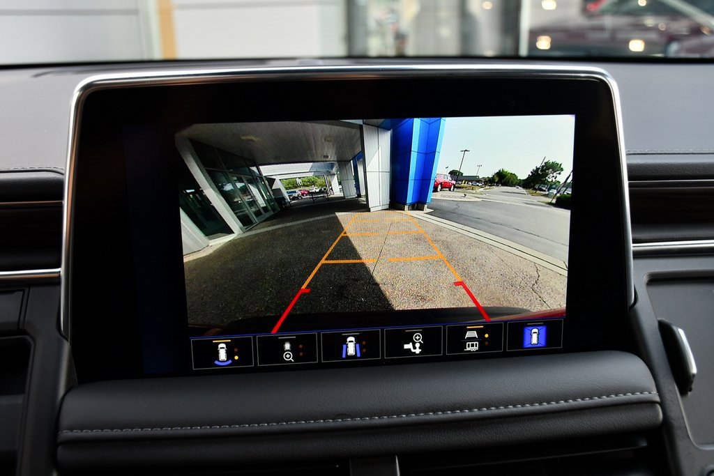 2023 Chevrolet Suburban Z71 photo 19