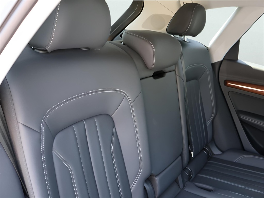 2023 Audi Q5 40 Premium Plus photo 13