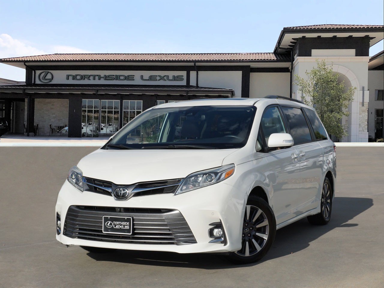 2020 Toyota Sienna Limited's photo