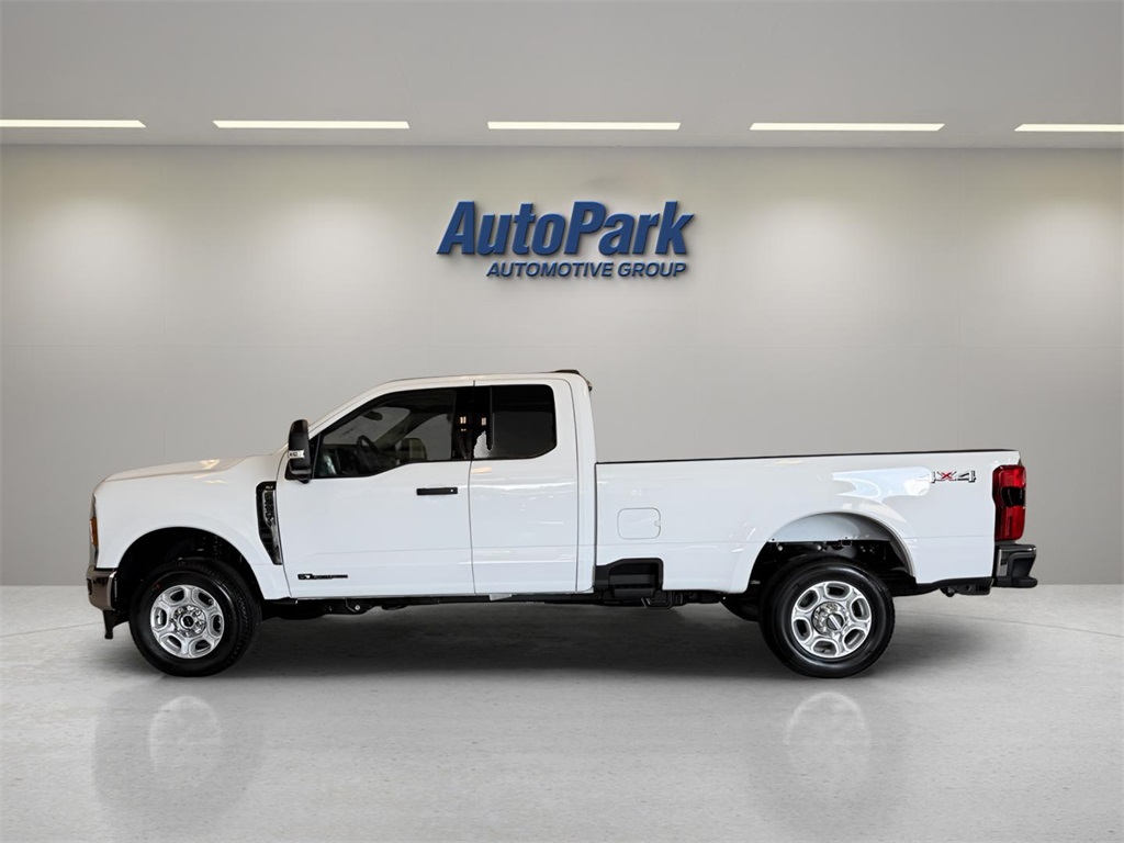 2026 Ford F-250 XLT photo 4