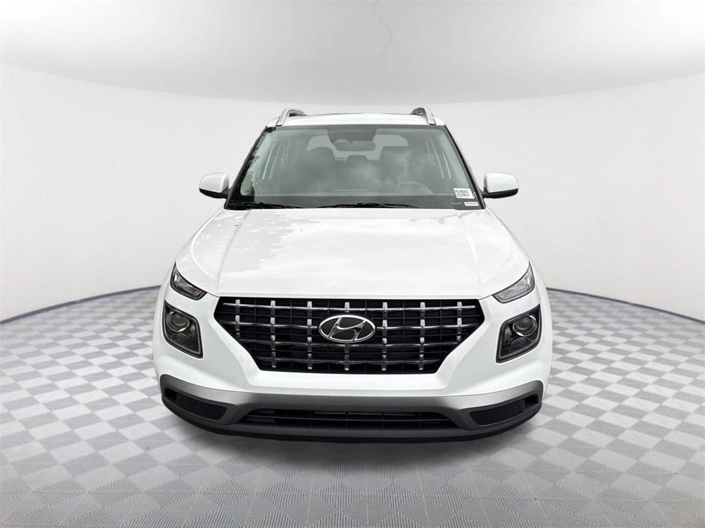 2026 Hyundai Venue SEL photo 2