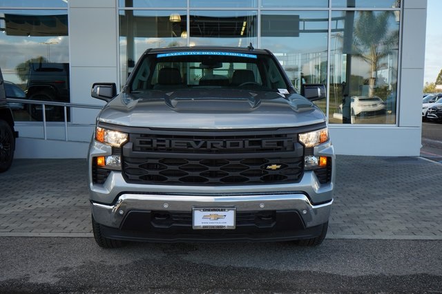 2025 Chevrolet Silverado 1500 photo 2