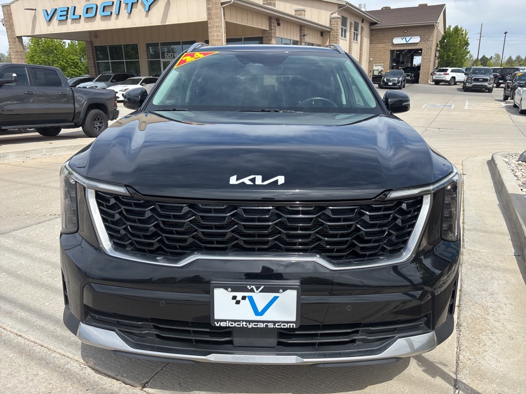 2024 Kia Sorento S photo 2