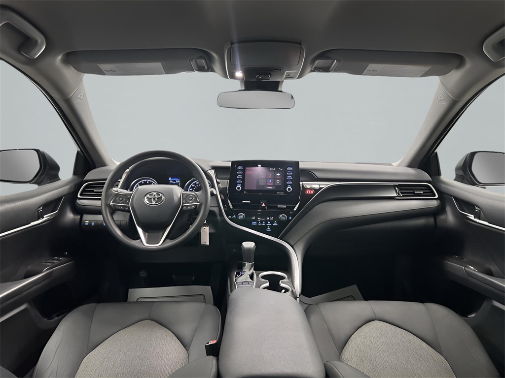 2022 Toyota Camry LE photo 11