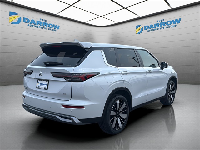 2025 Mitsubishi Outlander SE photo 2