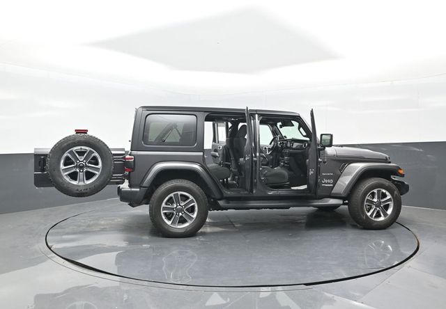 2021 Jeep Wrangler Unlimited Sahara photo 18