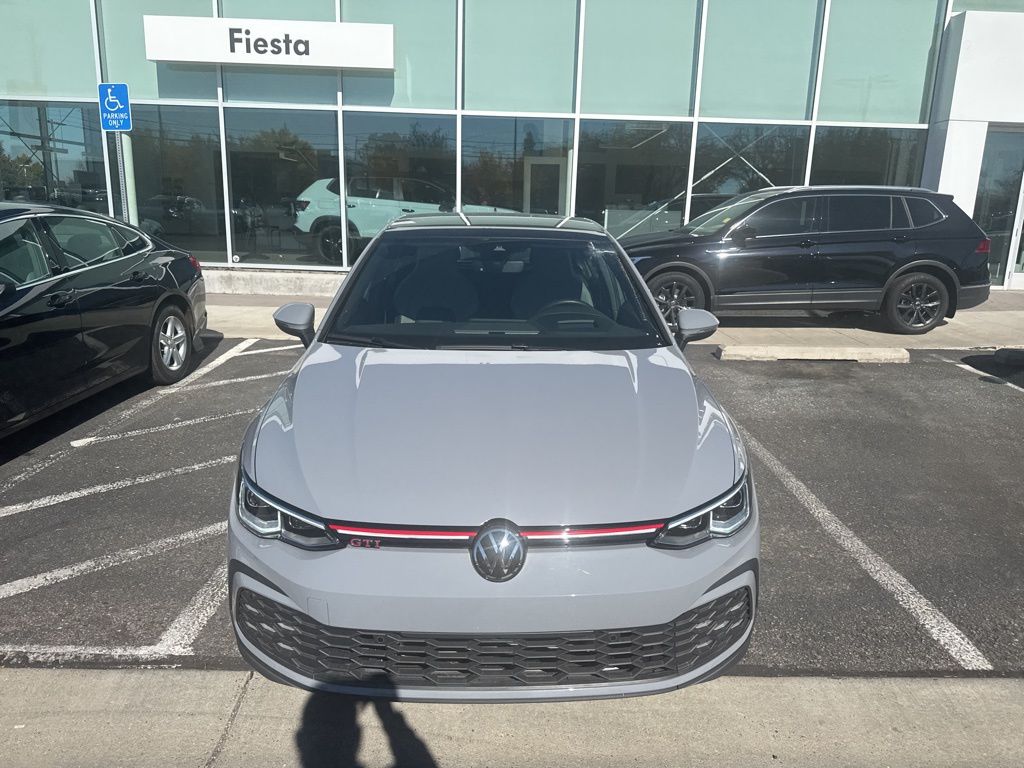 2024 Volkswagen Golf GTI Autobahn photo 2