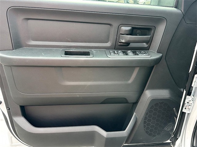 2025 Ram 3500 Tradesman photo 14